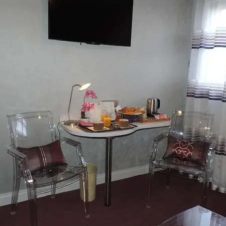 Hotel Logis Auv'hotel 3*